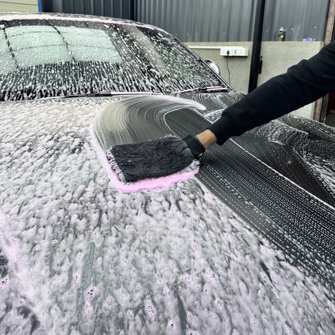Microfiber Wash Mitt by Prismax, designed for car cleaning, showing soft microfiber material and elastic wrist cuff.